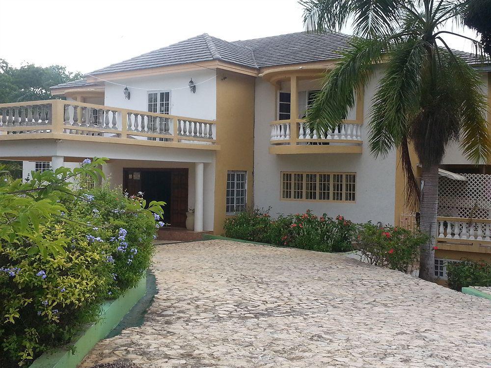 Emerald View Resort Villa Montego Bay Exterior photo